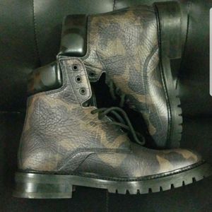 Hugo Boss Explore Halb Boots, Size 9 MEN